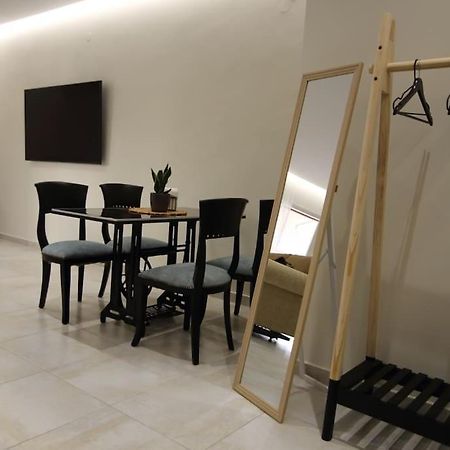 Eclectic Apartment Near Downtown 이라클리온 외부 사진