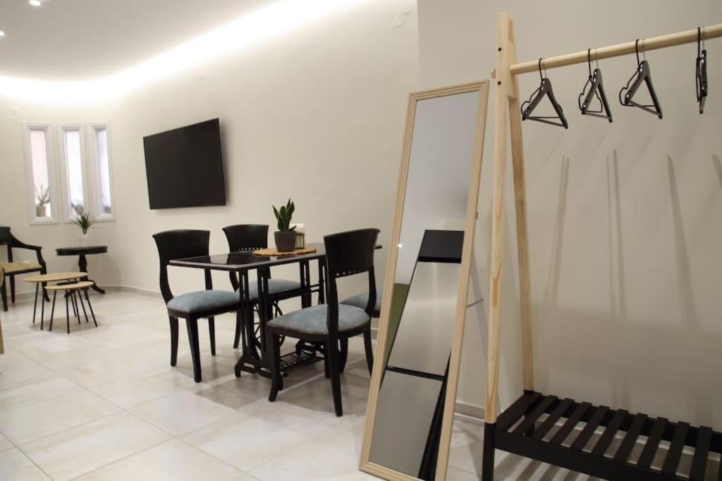 Eclectic Apartment Near Downtown 이라클리온 외부 사진