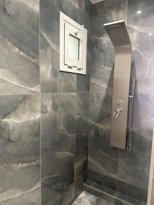 Eclectic Apartment Near Downtown 이라클리온 외부 사진