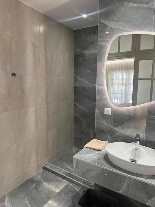Eclectic Apartment Near Downtown 이라클리온 외부 사진