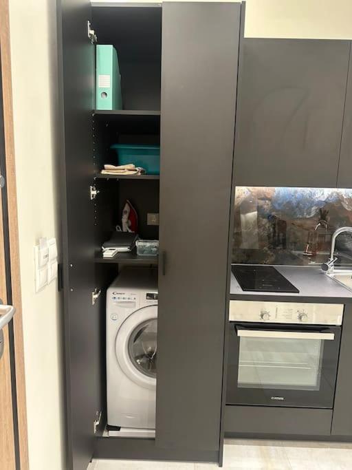Eclectic Apartment Near Downtown 이라클리온 외부 사진