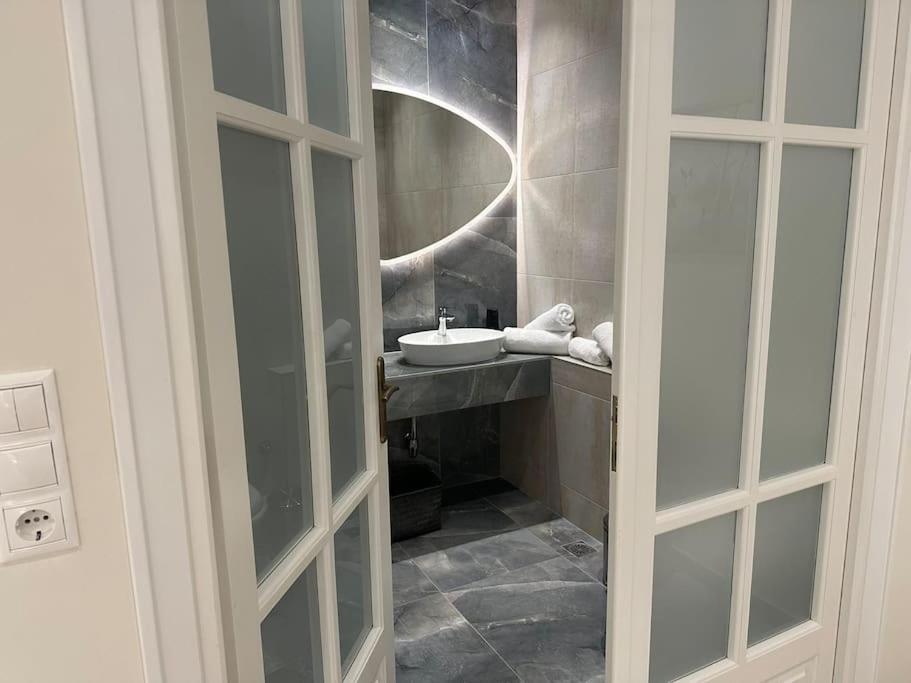 Eclectic Apartment Near Downtown 이라클리온 외부 사진