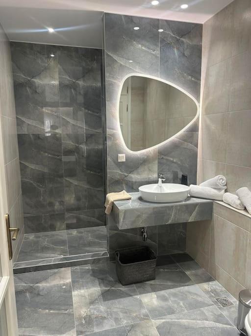 Eclectic Apartment Near Downtown 이라클리온 외부 사진