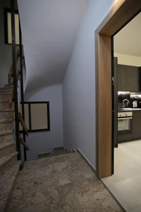 Eclectic Apartment Near Downtown 이라클리온 외부 사진